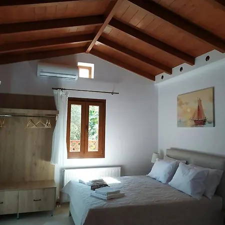 Arktos * Nydri (Lefkada)